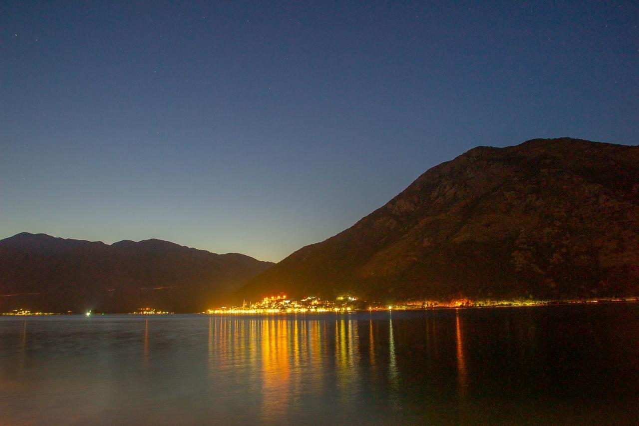 Pallazo Uniqato Seafront Kotor Exterior foto