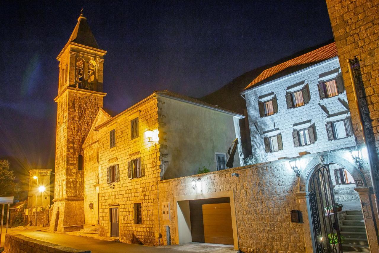 Pallazo Uniqato Seafront Kotor Exterior foto